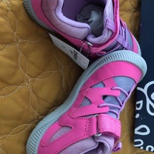 Oshkosh toddler shoes